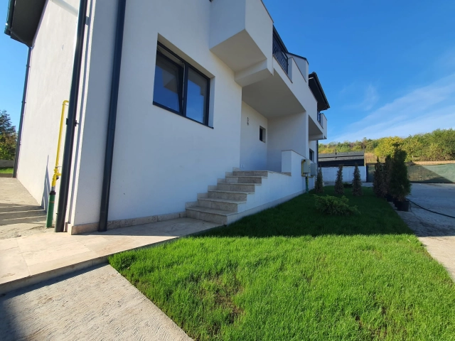 Casa 4 camere - Visani