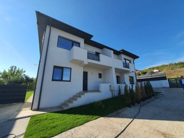 Casa 4 camere - Visani