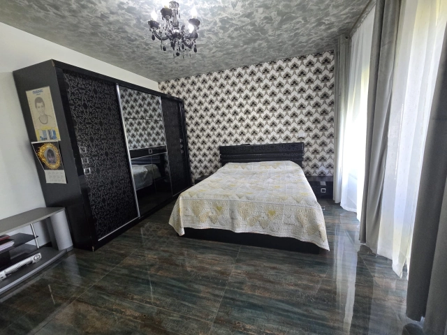 Casa 5 camere - Bucium