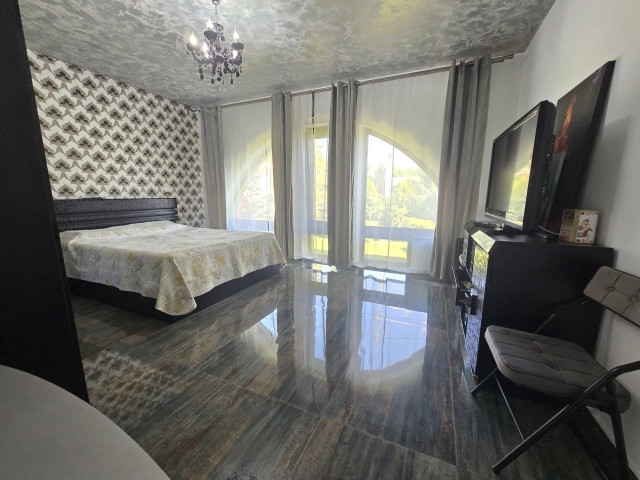 Casa 5 camere - Bucium