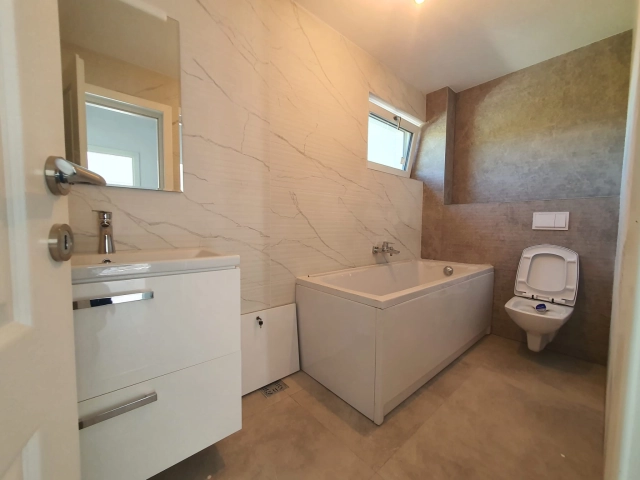 Casa 4 camere - Visani