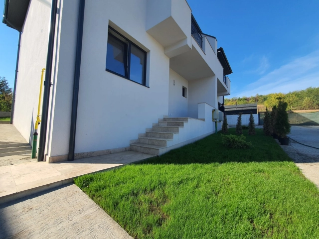 Casa 4 camere - Bucium