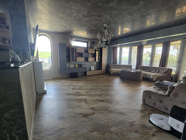 Casa 5 camere - Visani