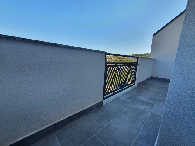 Casa 4 camere - Bucium